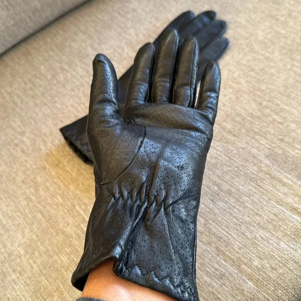 Vintage black leather gloves size large
